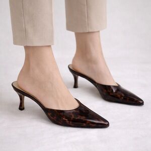 Stuart Weitzman Tortoiseshell Kitten Heel Mules Pointed Toe Slide Heels 8